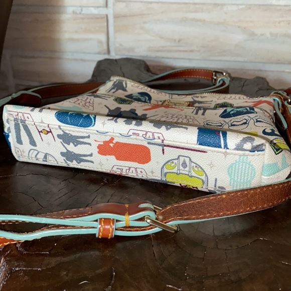 Star Wars Dooney & Bourke crossbody - Picture 5 of 7